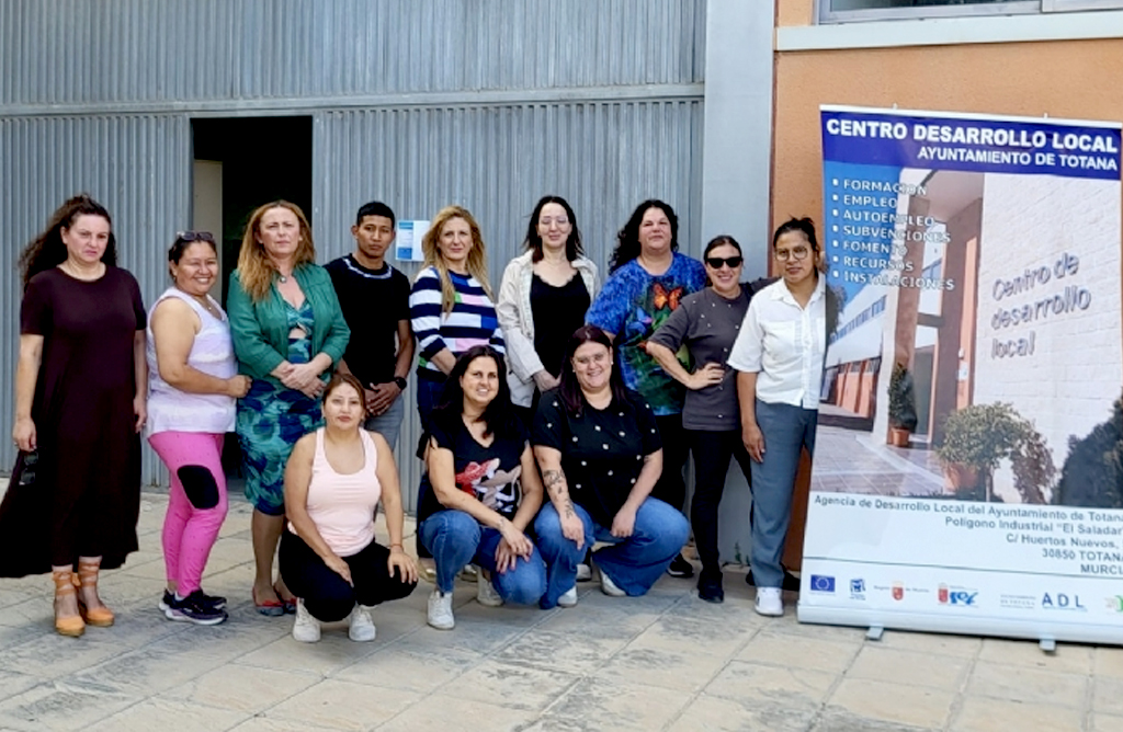 Doce personas participan en el nuevo curso gratuito de Gestin Tcnico Empresarial